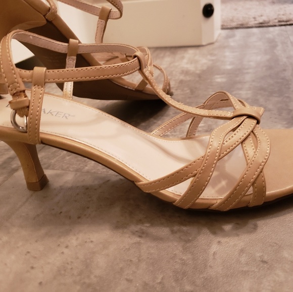 Tan Strapy Heel - Picture 4 of 5